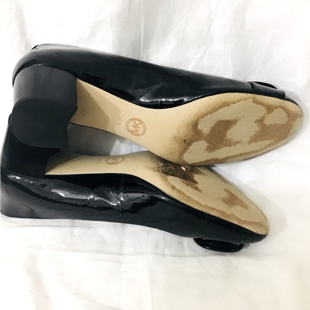Michael Michael Kors Pauline Pump - Picture 6 of 14